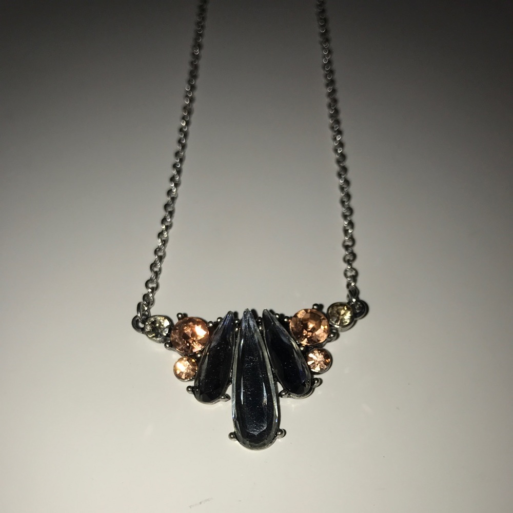 amelia necklace